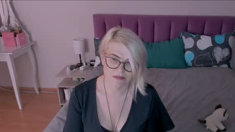 Sabrina MacMarren online show from 01-24-25, 12:31