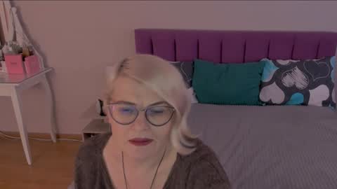 Sabrina MacMarren online show from 01-26-25, 11:17