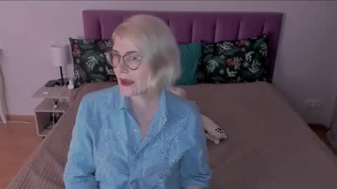 Sabrina MacMarren online show from 02-11-25, 05:26