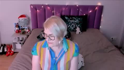 Sabrina MacMarren online show from 01-05-26, 05:27