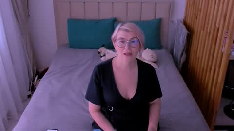 Sabrina MacMarren online show from 03-02-26, 09:38