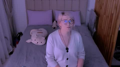 Sabrina MacMarren online show from 03-16-26, 05:06