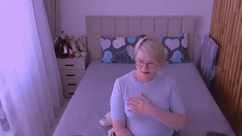 Snapshot of sabrinamacmarren chatting on 06-22-26, 02:03 Sabrina MacMarren online show from 06-22-26, 02:03