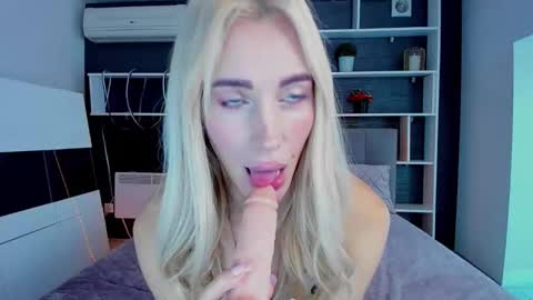 Snapshot of sabrinasharm chatting on 10-04-25, 11:52 Sabrina online show from 10-04-25, 11:52