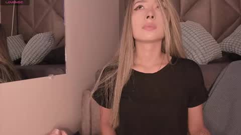 Snapshot of sabrinaspell_ chatting on 09-15-25, 11:43 S A B R I N A online show from 09-15-25, 11:43