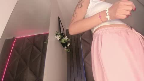 Snapshot of sabrinaspell_ chatting on 10-01-25, 11:38 S A B R I N A online show from 10-01-25, 11:38