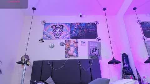 Sabrina  online show from 04-11-26, 11:25