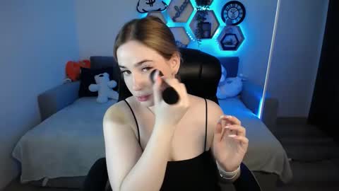Snapshot of sabrinviolet chatting on 01-31-25, 09:05 Sabrina Violet online show from 01-31-25, 09:05
