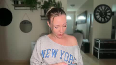 sacha__xx online show from 03-03-26, 10:54