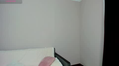 Snapshot of sacura_sacura chatting on 10-07-25, 03:42 Sacura online show from 10-07-25, 03:42