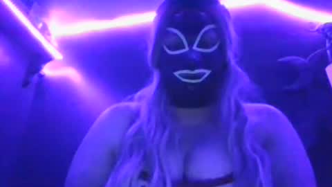 Snapshot of saddybaddie chatting on 07-27-26, 05:47 saddybaddie online show from 07-27-26, 05:47