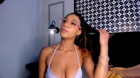 Sophie online show from 10-11-25, 05:28