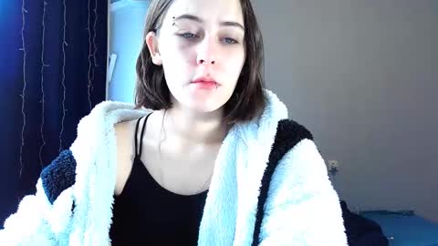 Snapshot of sademoface chatting on 01-27-25, 08:29 pluto online show from 01-27-25, 08:29