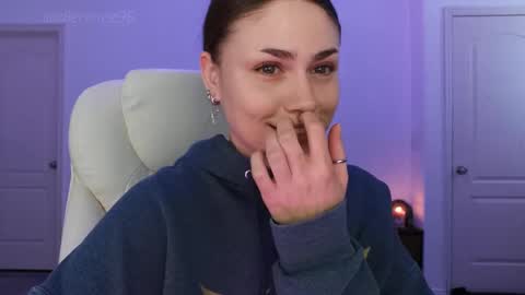 Sadie Renee  online show from 09-15-25, 08:53