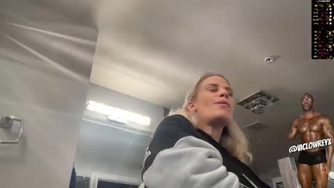 Snapshot of sadierw chatting on 03-05-25, 02:46 SadieRW online show from 03-05-25, 02:46