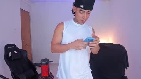 saenz_hotx online show from 11-08-25, 09:35