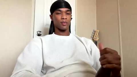 Snapshot of saeonyx chatting on 11-18-25, 04:33 Saeonyx online show from 11-18-25, 04:33