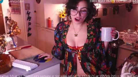 Safa online show from 10-28-25, 05:26