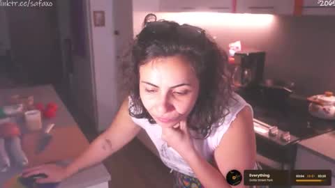 Snapshot of safaeri chatting on 06-09-26, 07:03 Safa online show from 06-09-26, 07:03