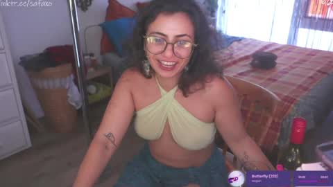 Snapshot of safaeri chatting on 06-30-26, 09:05 Safa online show from 06-30-26, 09:05