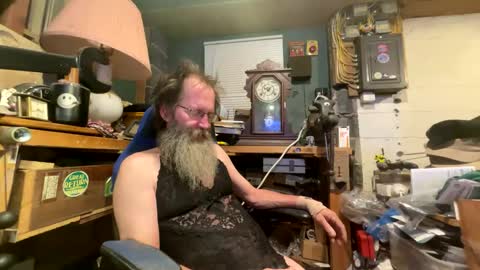 safety_fist online show from 01-12-25, 06:17