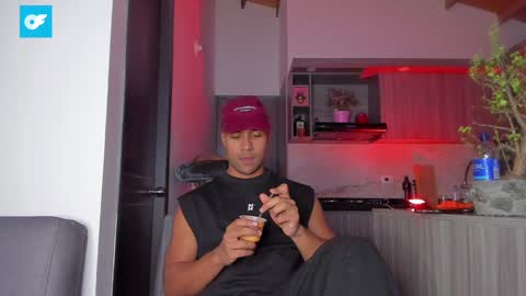 Snapshot of sag_1998 chatting on 01-10-25, 02:57 Sag online show from 01-10-25, 02:57