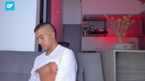 Snapshot of sag_1998 chatting on 02-28-25, 05:15 Sag online show from 02-28-25, 05:15