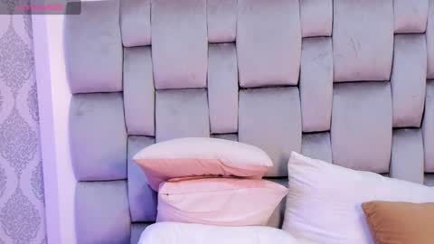 Snapshot of sagitariuuuss chatting on 12-16-24, 12:27 Cattleya online show from 12-16-24, 12:27