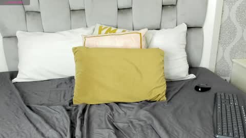 Snapshot of sagitariuuuss chatting on 01-03-25, 03:01 Cattleya online show from 01-03-25, 03:01