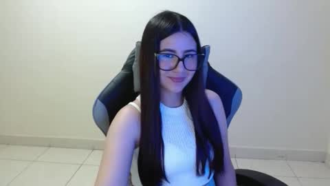 Sahaliefox  online show from 10-26-25, 04:24