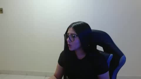 Sahaliefox  online show from 03-26-26, 04:01