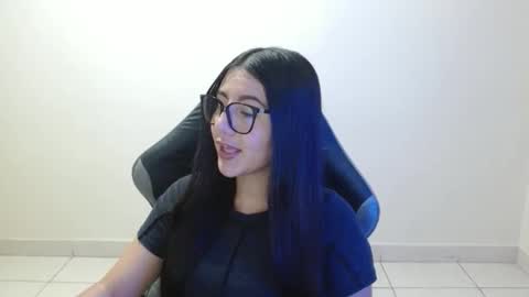 Sahaliefox  online show from 04-16-26, 09:26