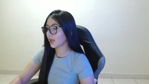 Snapshot of sahaliefox_ chatting on 04-23-26, 06:10 Sahaliefox online show from 04-23-26, 06:10
