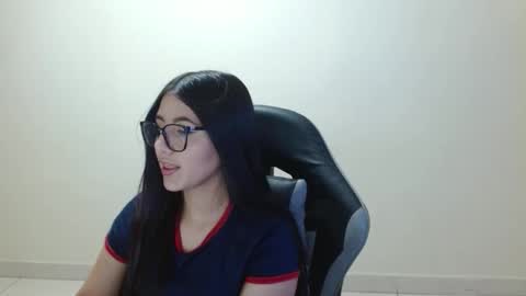 Snapshot of sahaliefox_ chatting on 04-24-26, 06:32 Sahaliefox online show from 04-24-26, 06:32