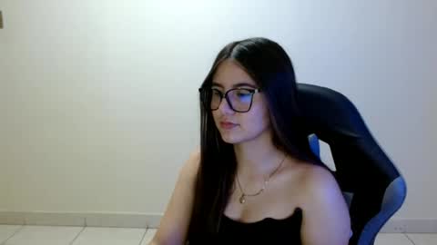 Snapshot of sahaliefox_ chatting on 07-01-26, 09:03 Sahaliefox online show from 07-01-26, 09:03