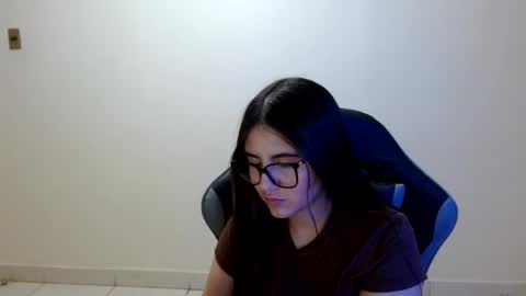 Snapshot of sahaliefox_ chatting on 07-23-26, 10:29 Sahaliefox online show from 07-23-26, 10:29