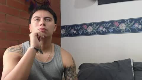 Snapshot of sahara_n_thiago chatting on 05-12-26, 12:13 Sahara y Thiago online show from 05-12-26, 12:13