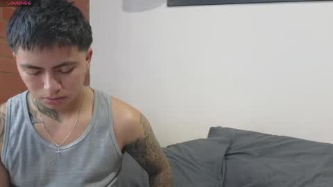Snapshot of sahara_n_thiago chatting on 05-22-26, 11:49 Sahara y Thiago online show from 05-22-26, 11:49
