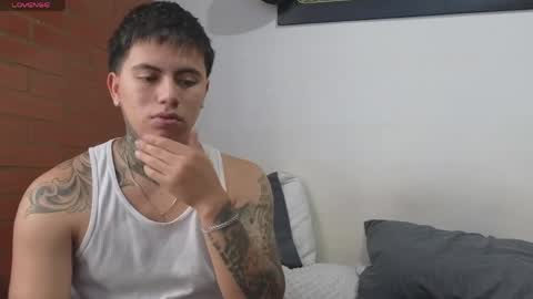 Snapshot of sahara_n_thiago chatting on 05-29-26, 12:03 Sahara y Thiago online show from 05-29-26, 12:03