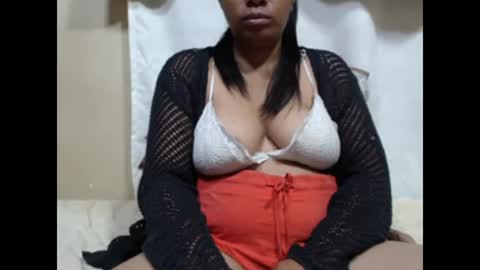Snapshot of sahobelle chatting on 05-27-26, 01:02 sahobelle online show from 05-27-26, 01:02