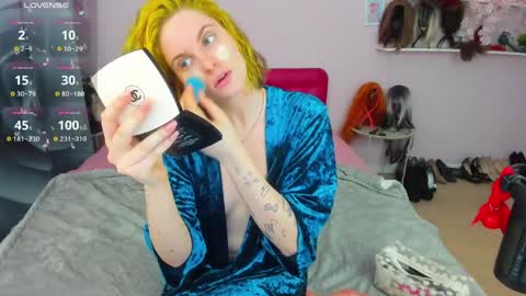 Adel online show from 03-28-26, 01:43