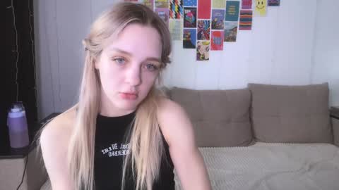 Snapshot of sailormoon666_ chatting on 01-01-25, 11:27 Sofia online show from 01-01-25, 11:27