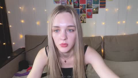Snapshot of sailormoon666_ chatting on 01-24-25, 11:04 Sofia online show from 01-24-25, 11:04