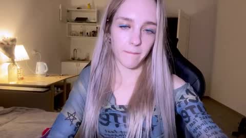 Snapshot of sailormoon666_ chatting on 02-21-25, 06:26 Sofia online show from 02-21-25, 06:26