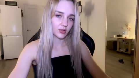 Snapshot of sailormoon666_ chatting on 02-27-25, 09:14 Sofia online show from 02-27-25, 09:14