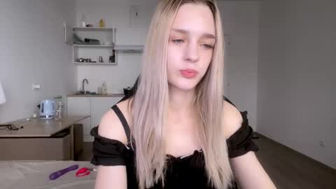 Snapshot of sailormoon666_ chatting on 03-05-25, 11:49 Sofia online show from 03-05-25, 11:49