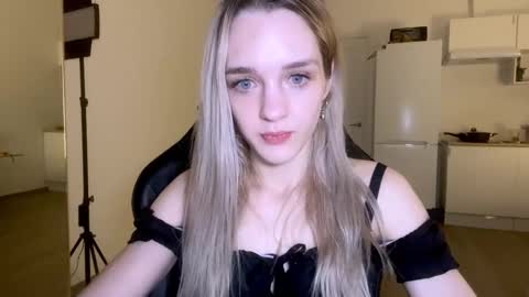 Snapshot of sailormoon666_ chatting on 03-05-25, 09:37 Sofia online show from 03-05-25, 09:37