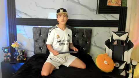 Juan online show from 12-17-25, 05:57