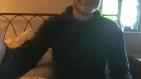 Snapshot of saint009 chatting on 11-19-25, 01:33 saint009 online show from 11-19-25, 01:33