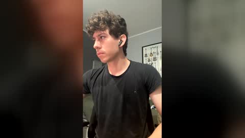 Snapshot of saint_nott chatting on 04-21-26, 01:50 saint_nott online show from 04-21-26, 01:50